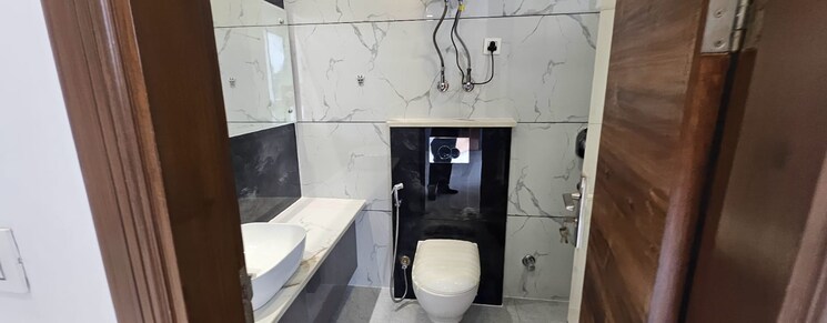 Attached Bathroom, sector 5 dwarka 3 Bedroom 1500 Sq.Ft. Apartment In Sector 5 Dwarka Delhi 9129293