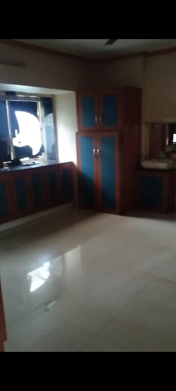 2 BHK Apartment For Rent in Datta Tower, Parel