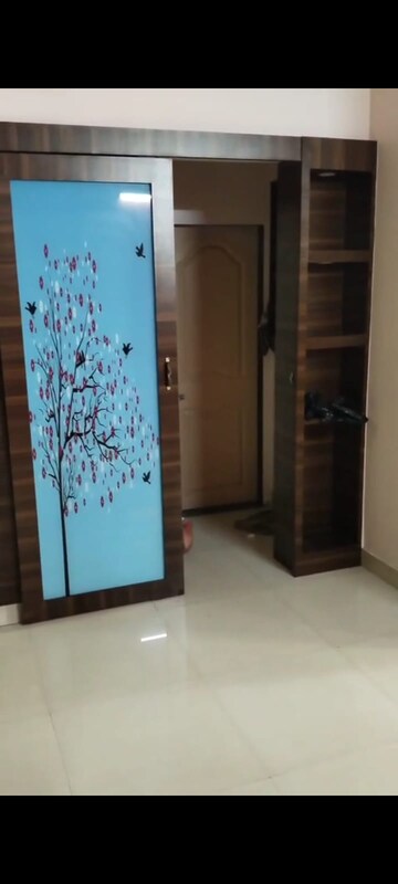 Room in 2 BHK Apartment at Datta Tower, Parel – for Rent