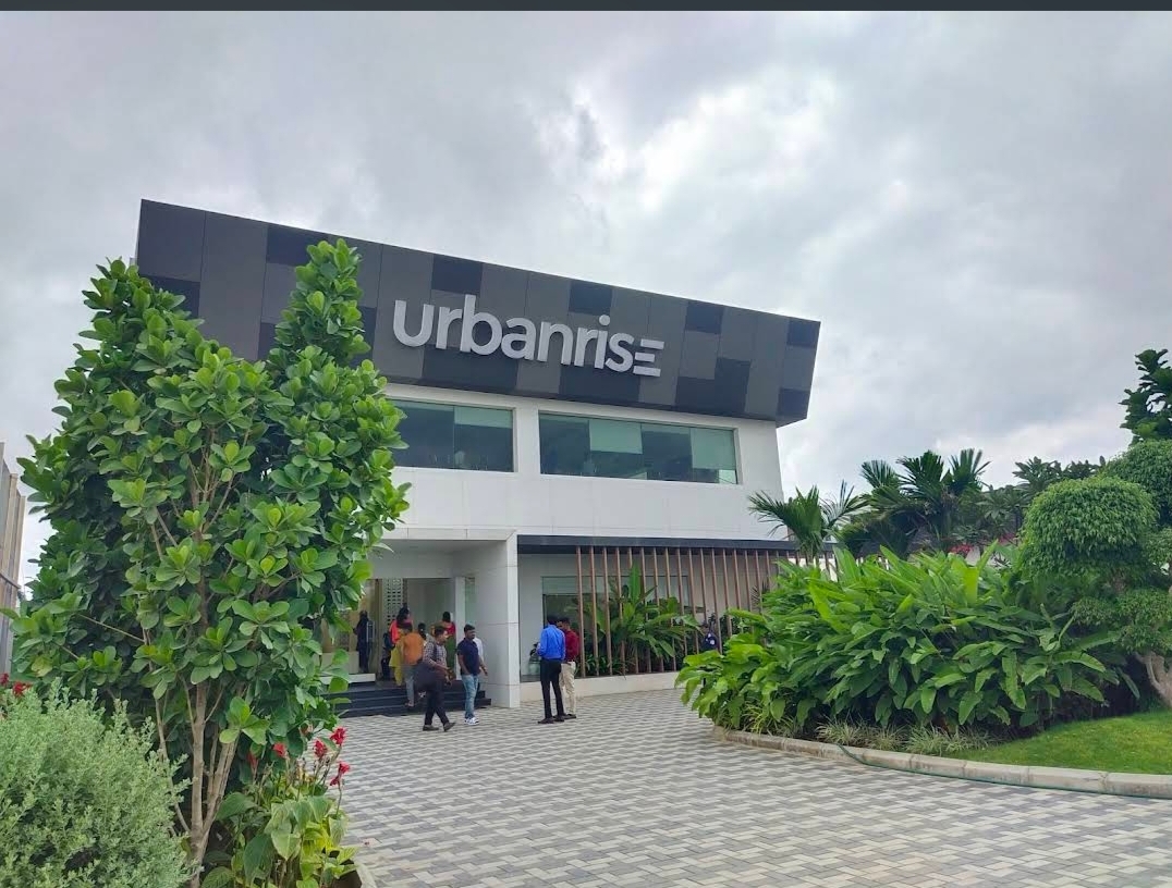 3 BHK + Pooja Room,Servant Room,Study Room,Extra Room 1353 Sq.Ft. Apartment in Urbanrise On Cloud 33