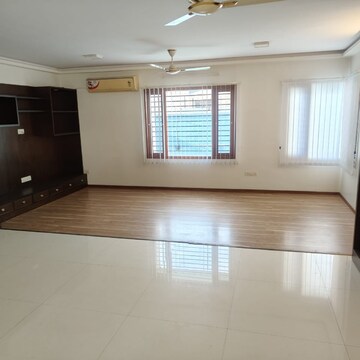 Living Room in 3 BHK Apartment at Indiranagar – for Rent