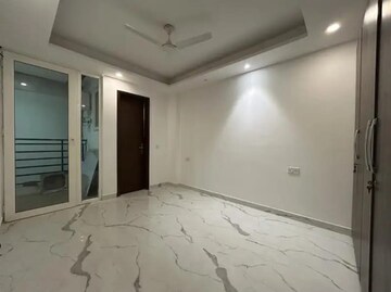 Room in 3 BHK Builder Floor at Saket – for Rent