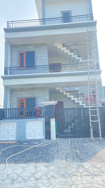 4 BHK Independent House For Sale in Sector 66 B