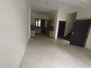 Room in 4 BHK Villa at Panchsheel Villas, Sector 16 Greater Noida – for Sale