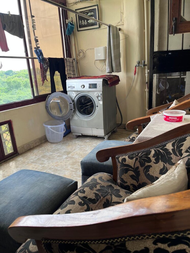 Gym, saket 3 Bedroom 1400 Sq.Ft. Builder Floor In Saket Delhi 9129320