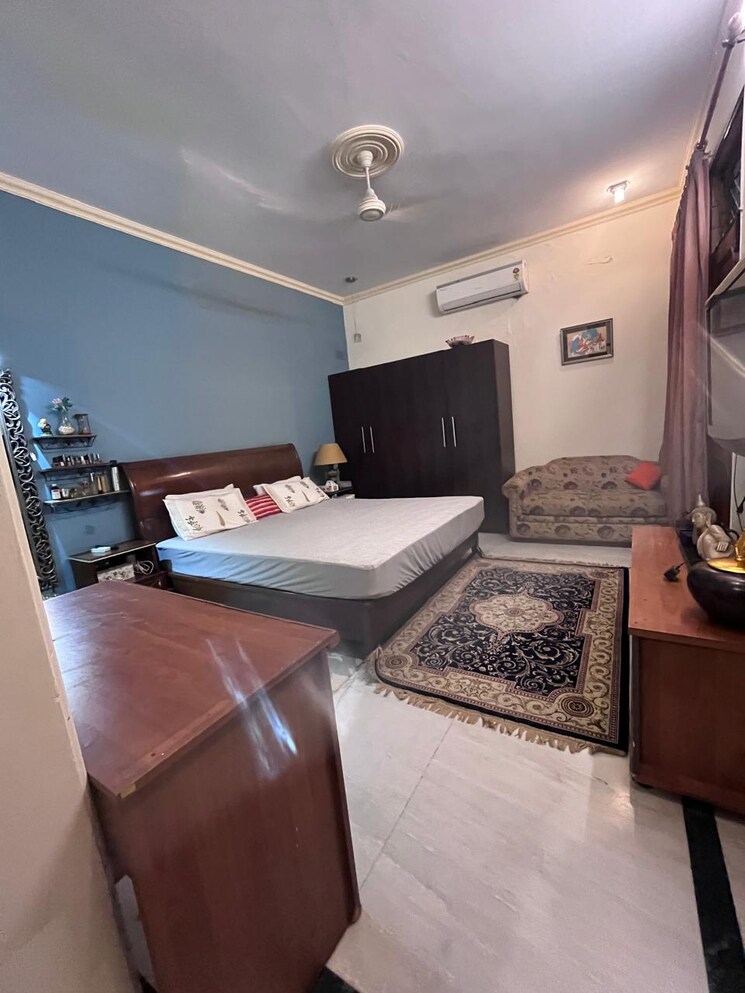 Team Area, saket 3 Bedroom 1400 Sq.Ft. Builder Floor In Saket Delhi 9129320