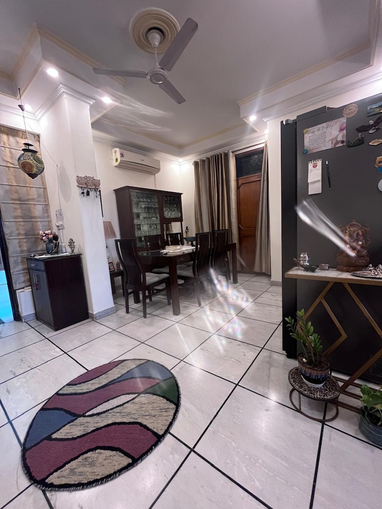 Gym, saket 3 Bedroom 1400 Sq.Ft. Builder Floor In Saket Delhi 9129320