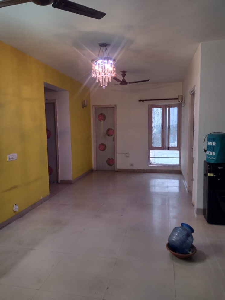 Living Room, bptp-park-grandeura 3.5 Bedroom 2032 Sq.Ft. Apartment In Sector 82 Faridabad 9129350
