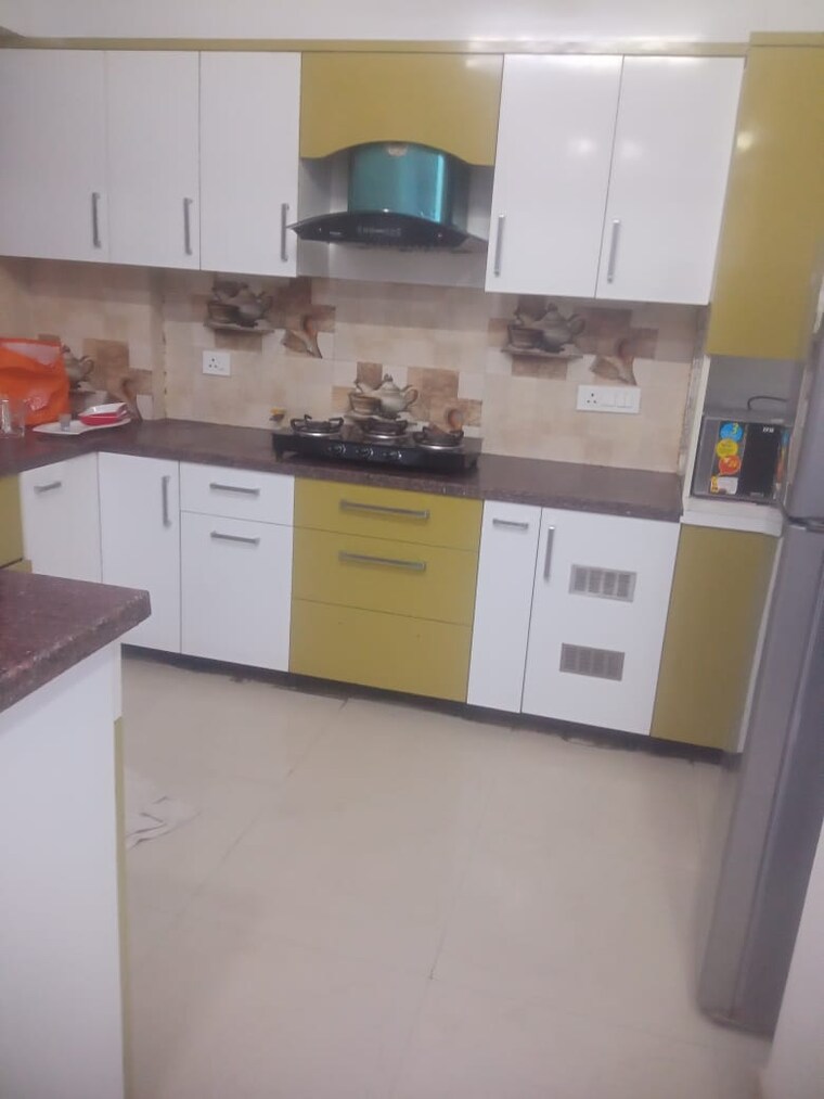 Kitchen, bptp-park-grandeura 3.5 Bedroom 2032 Sq.Ft. Apartment In Sector 82 Faridabad 9129350