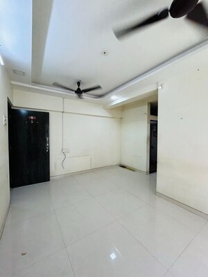 Room in 2 BHK Apartment at Dosti Oro 67, Kandivali West – for Sale