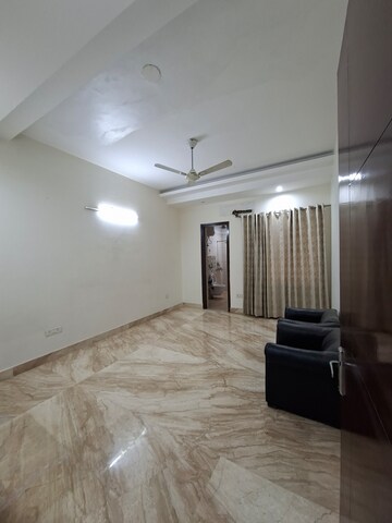 Staircase in 3 BHK Independent House at Sector 48 – for Rent