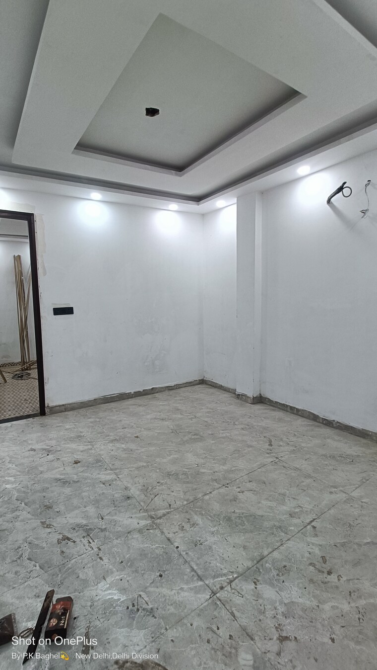 Room, govindpuri 3 Bedroom 950 Sq.Ft. Builder Floor In Govindpuri Delhi 9129404