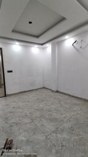 Room in 3 BHK Builder Floor at Govindpuri – for Sale