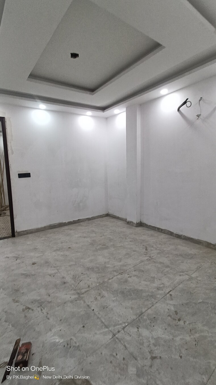 Room, govindpuri 3 Bedroom 950 Sq.Ft. Builder Floor In Govindpuri Delhi 9129404