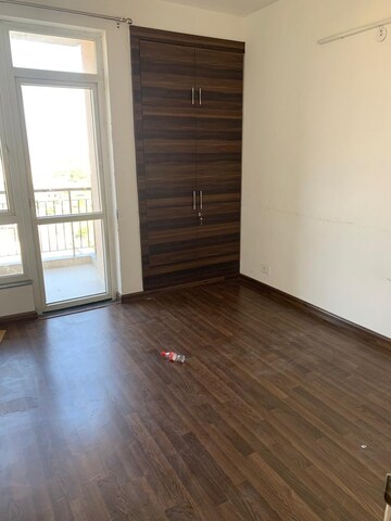 Room in 3.5 BHK Apartment at BPTP Park Elite Premium, Sector 84 – for Rent
