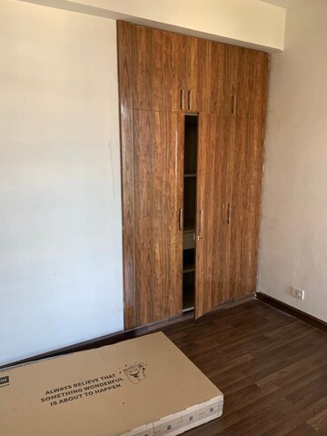 Room in 3.5 BHK Apartment at BPTP Park Elite Premium, Sector 84 – for Rent