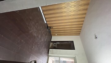 Room in 4 BHK Builder Floor at Sector 75 – for Rent