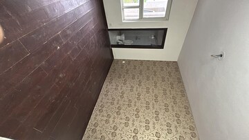 Room in 4 BHK Builder Floor at Sector 75 – for Rent