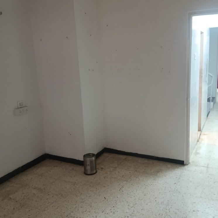 Room, unnat-nagar-chs 2.5 Bedroom 900 Sq.Ft. Villa In Goregaon West Mumbai 9129464