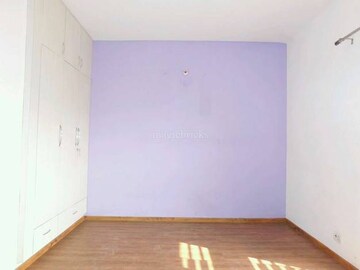 Room in 3 BHK Builder Floor at BPTP Park 81, Sector 81 – for Rent