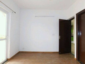 Room in 3 BHK Builder Floor at BPTP Park 81, Sector 81 – for Rent