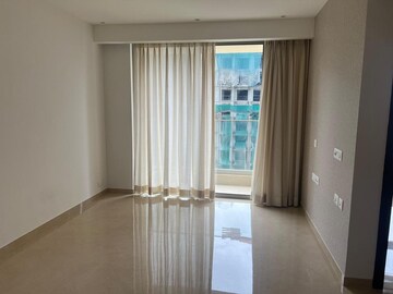 Room in 2 BHK Apartment at Hiranandani Highland, Powai – for Rent