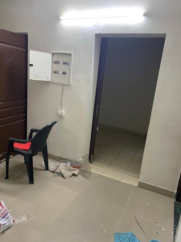 Team Area, bptp-park-81 3 Bedroom 2250 Sq.Ft. Builder Floor In Sector 81 Faridabad 9129469