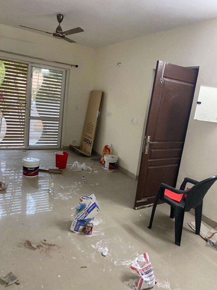 Team Area, bptp-park-81 3 Bedroom 2250 Sq.Ft. Builder Floor In Sector 81 Faridabad 9129469