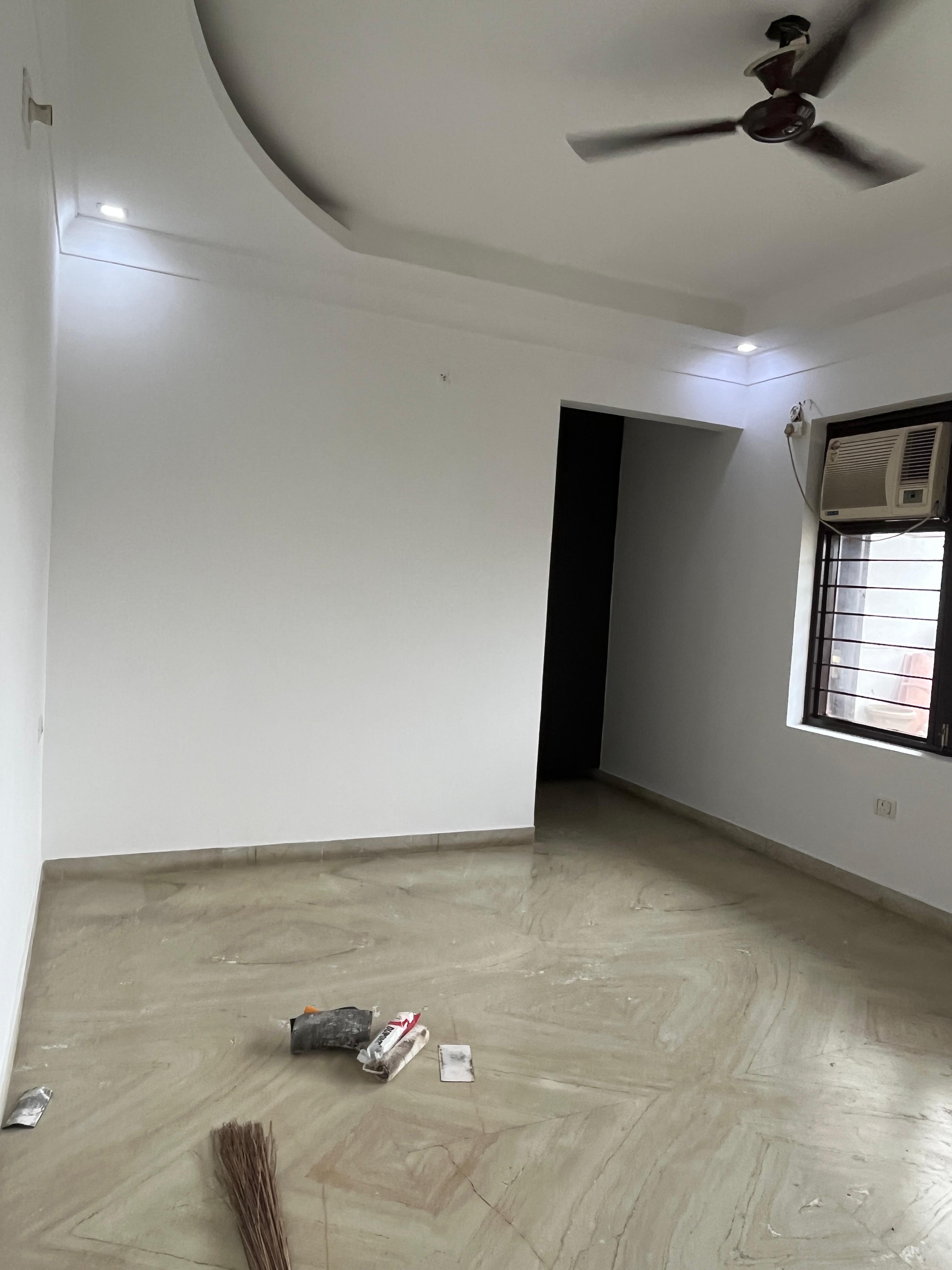 4 BHK + Pooja Room,Servant Room,Study Room,Extra Room Builder Floor For Rent in Green Fields Colony