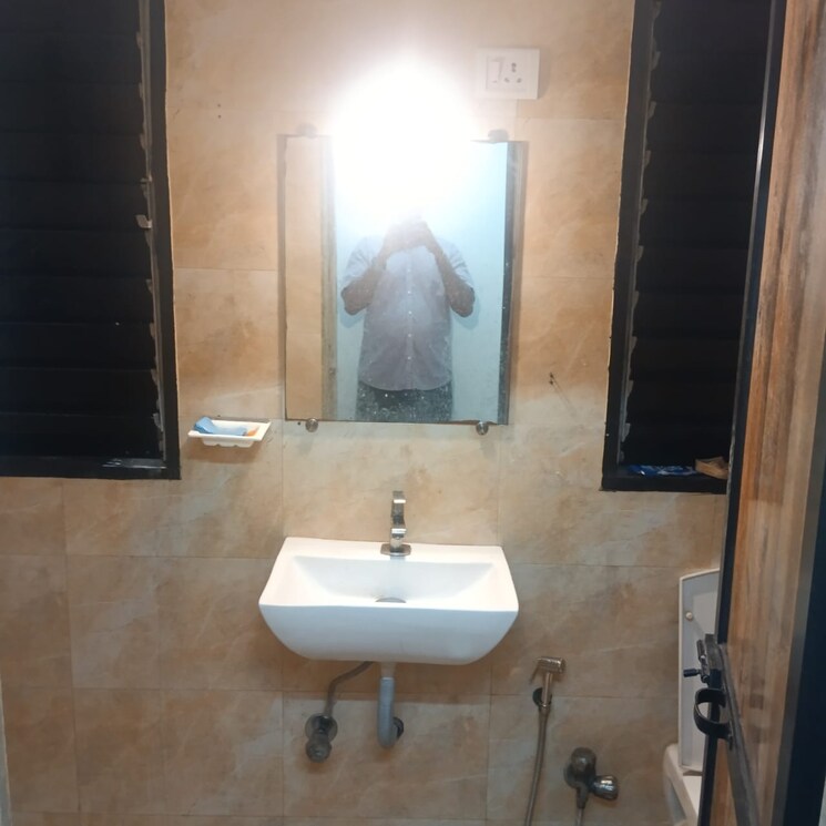 Bathroom, unnat-nagar-chs 3 Bedroom 1375 Sq.Ft. Villa In Goregaon West Mumbai 9129480