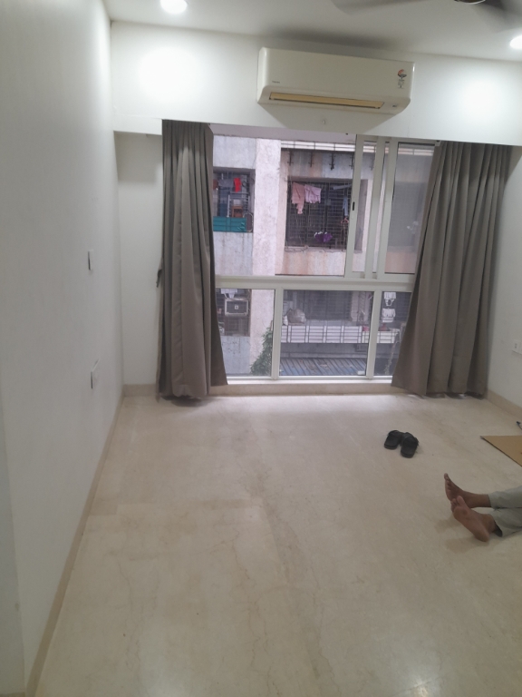 2 BHK Apartment For Rent in Omkar Meridia