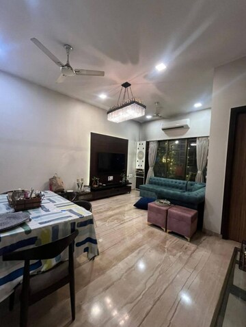 Living Room in 2 BHK Apartment at Santacruz West – for Rent