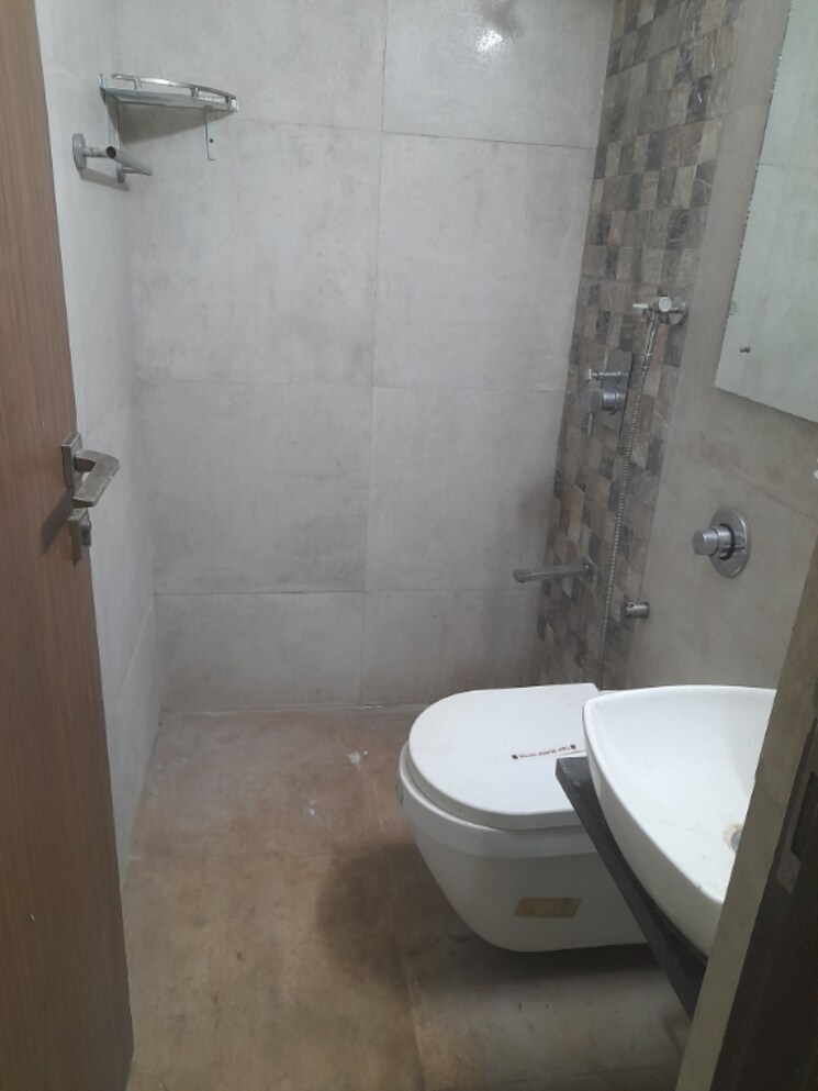 Bathroom, omkar-meridia 2 Bedroom 741 Sq.Ft. Apartment In Kurla West Mumbai 9129511