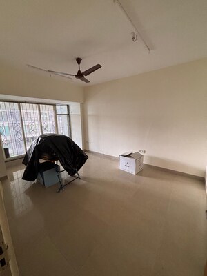 Furnished Amenities in 3 BHK Apartment at Anmol Tower, Goregaon West – for Rent