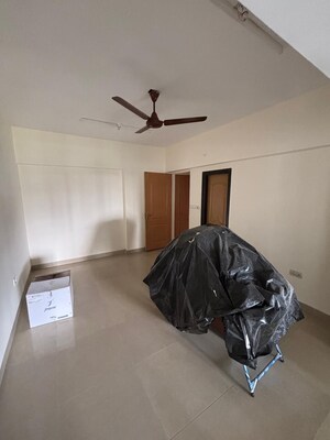 Team Area in 3 BHK Apartment at Anmol Tower, Goregaon West – for Rent