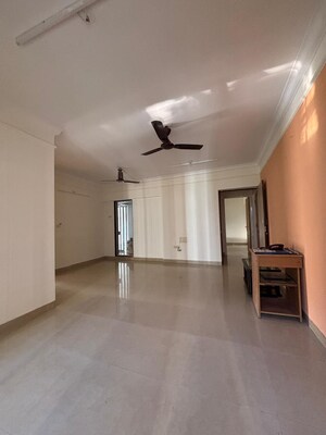 Room in 3 BHK Apartment at Anmol Tower, Goregaon West – for Rent