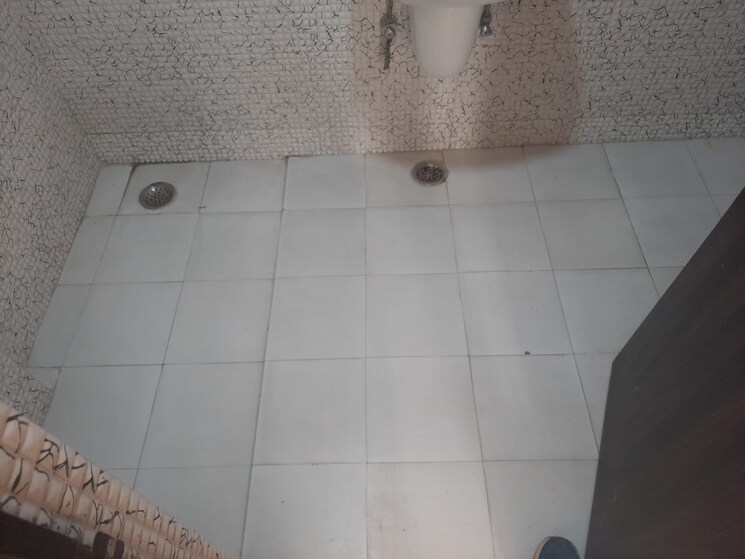 Bathroom, supertech-cape-town 4 Bedroom 2385 Sq.Ft. Apartment In Sector 74 Noida 9129537