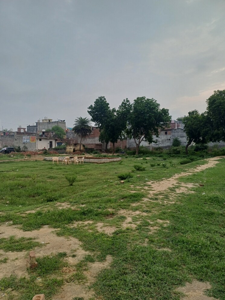 Garden, dheeraj nagar  120 Sq.Yd. Plot In Dheeraj Nagar Faridabad 9129586