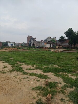  Plot For Sale in Dheeraj Nagar