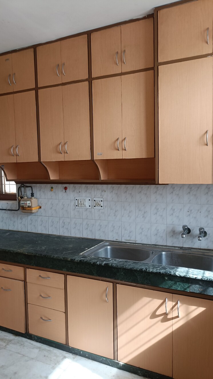 Kitchen, arun-vihar 2.5 Bedroom 1800 Sq.Ft. Apartment In Sector 29 Noida 9129626