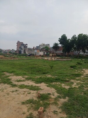  Plot – Garden View at Dheeraj Nagar - for Sale