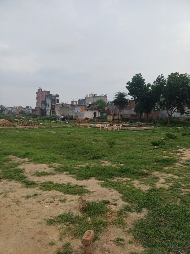 Garden, dheeraj nagar  121 Sq.Yd. Plot In Dheeraj Nagar Faridabad 9129602