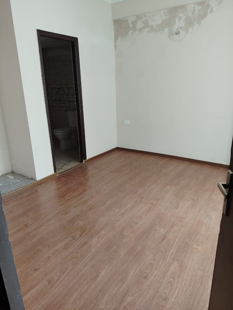 Room, amrapali-golf-homes 2 Bedroom 945 Sq.Ft. Apartment In Sector 4 Greater Noida Greater Noida 9129614