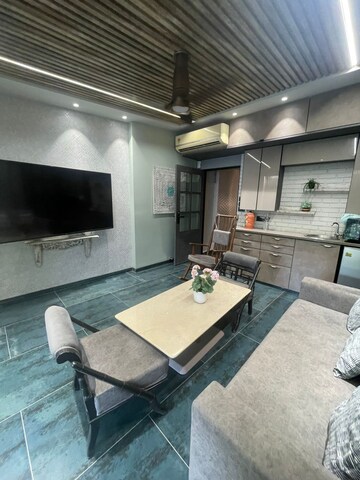 Team Area in 4 BHK Villa at Hiranandani Powai Park, Powai – for Sale