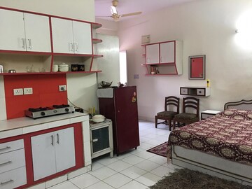 Kitchen in 1 RK Builder Floor at Tulip Mall, Sector 46 – for Rent