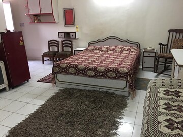 Bedroom in 1 RK Builder Floor at Tulip Mall, Sector 46 – for Rent