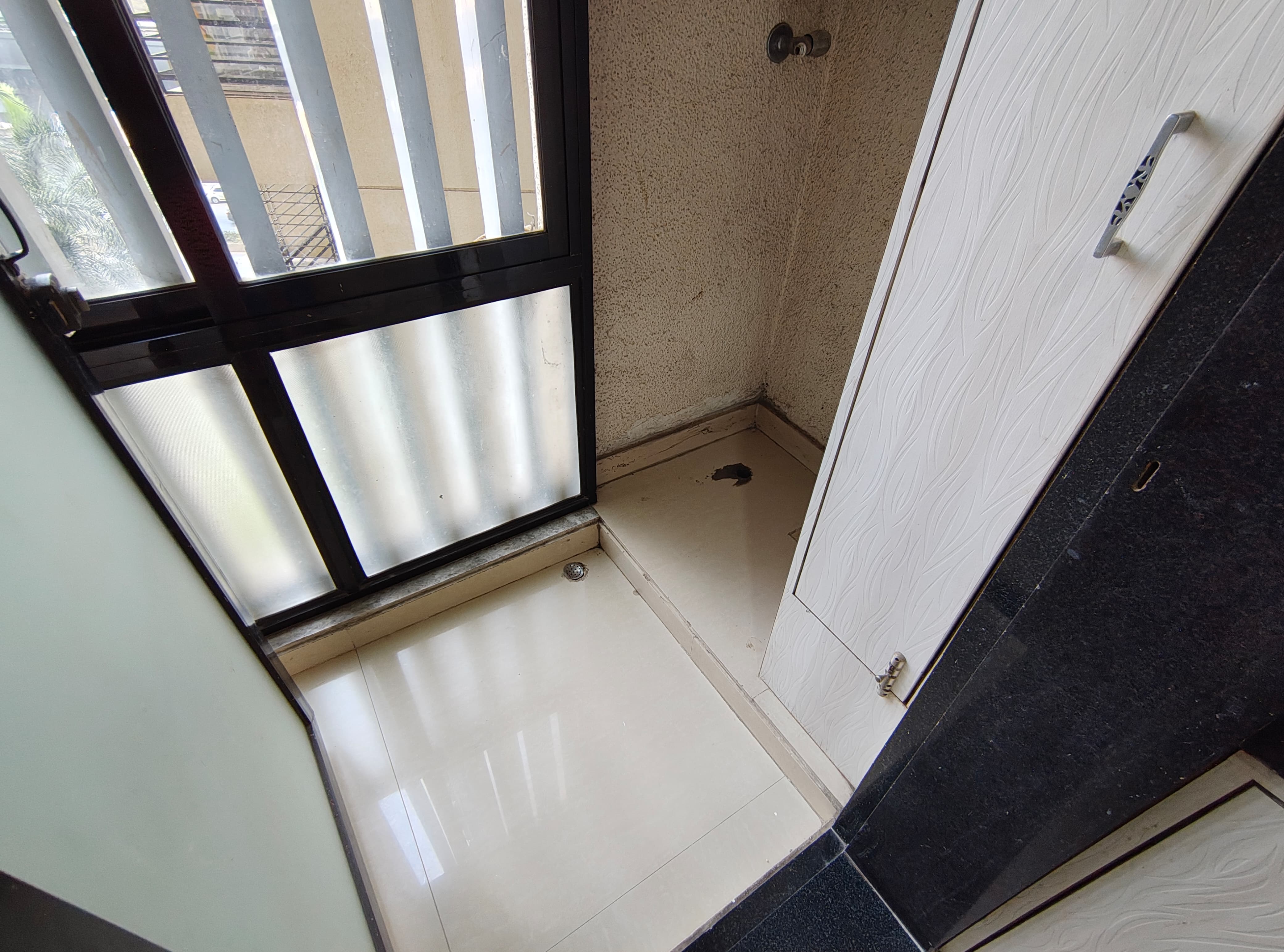 2 BHK Apartment For Rent in Gurukrupa Marina Enclave