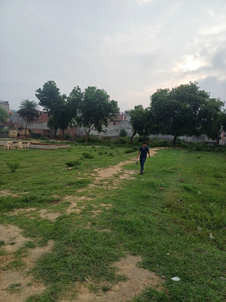 Garden, dheeraj nagar  123 Sq.Yd. Plot In Dheeraj Nagar Faridabad 9129664