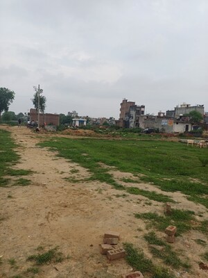  Plot For Sale in Dheeraj Nagar