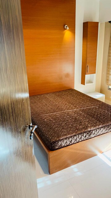 Bedroom in 2 BHK Apartment at Kabra Argentum, Goregaon West – for Rent